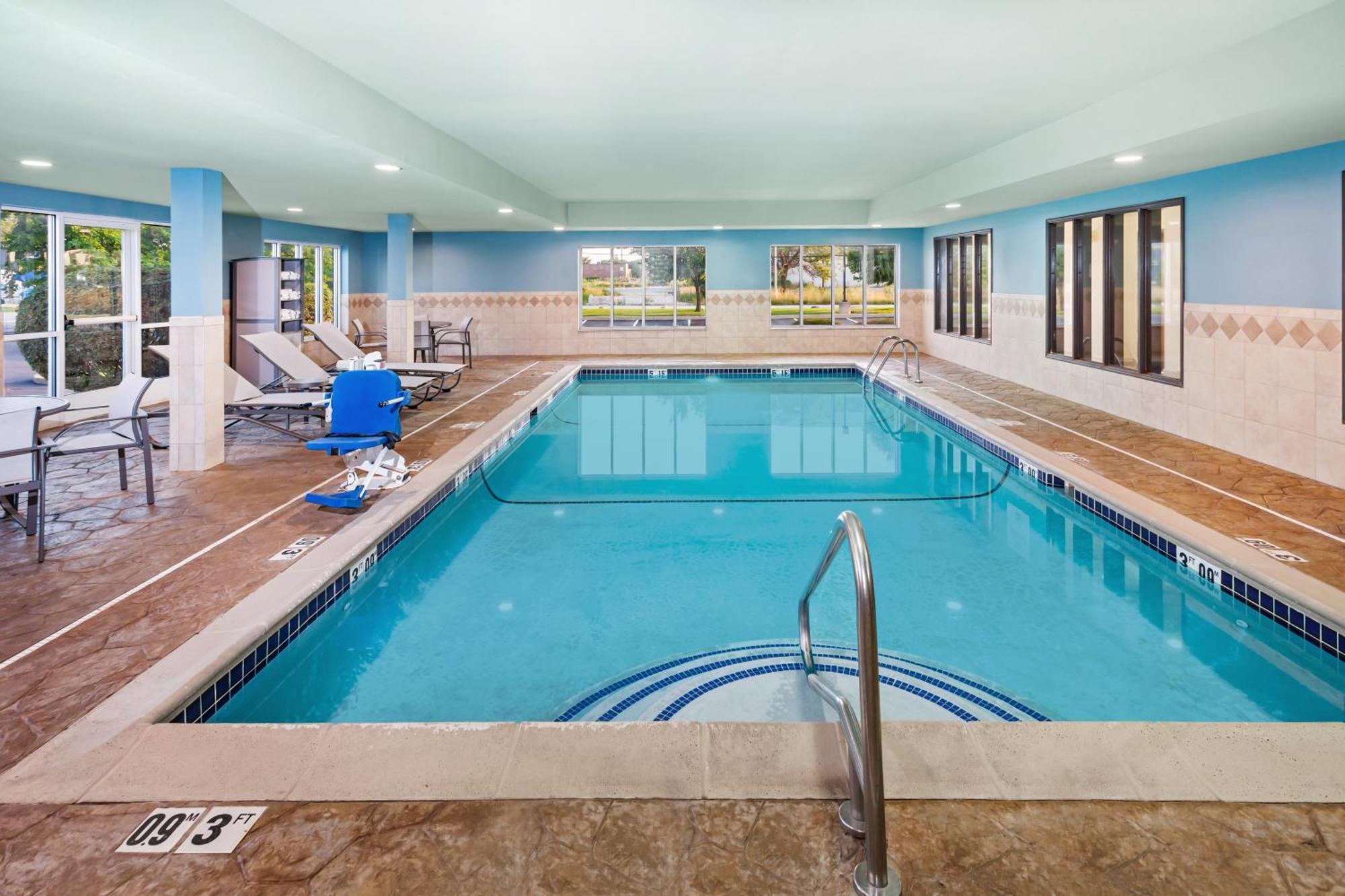 Holiday Inn Express Hotel & Suites Chicago South Lansing By Ihg Εξωτερικό φωτογραφία